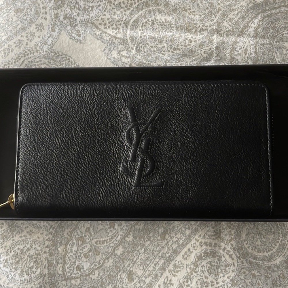 Yves Saint Laurent YSL Wallet - All Black Leather. NEW OPEN BOX